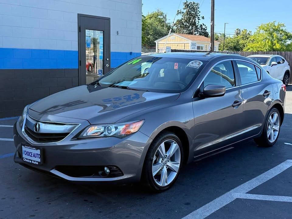 Used 2014 Acura ILX w/ Technology Package FWD image 2