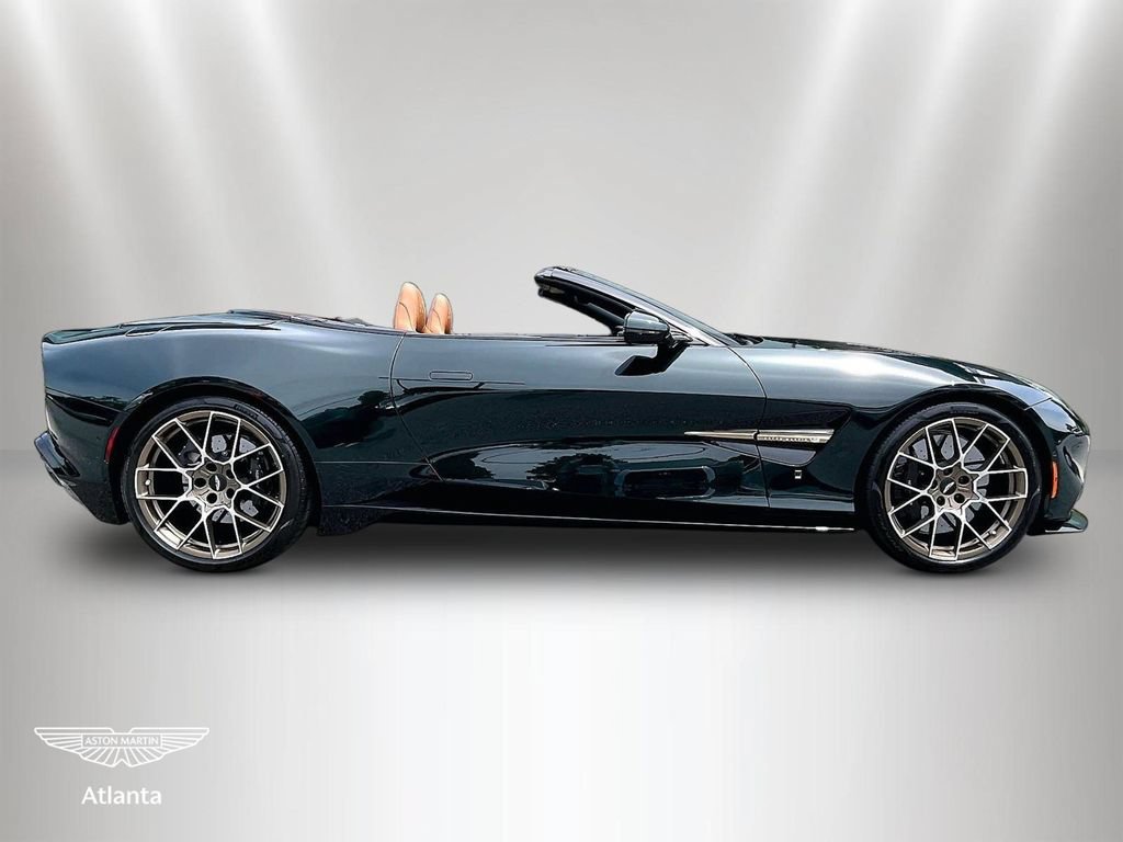 Used 2026 Aston Martin Vanquish Convertible RWD image 6