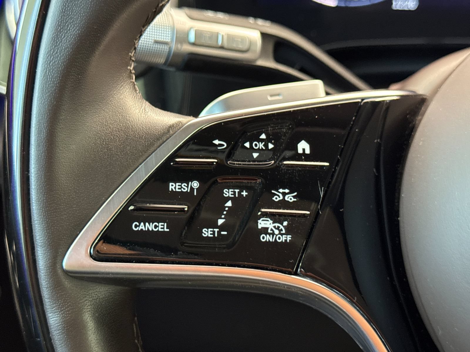 Used 2024 Mercedes-Benz Maybach EQS 680 4MATIC image 30