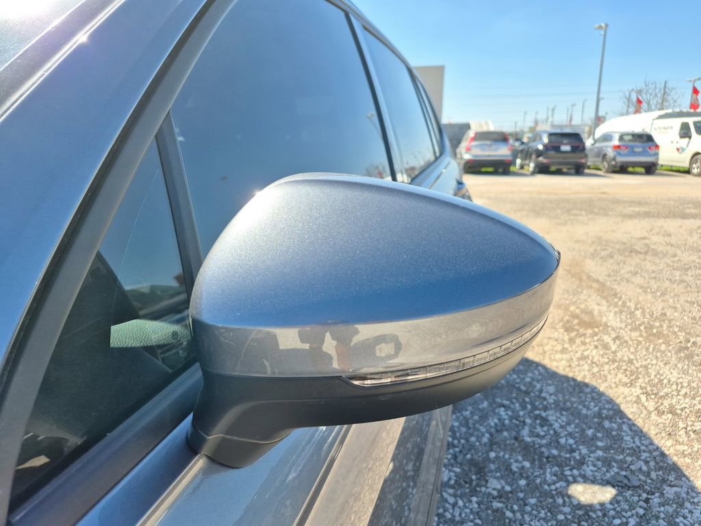 Used 2021 Volkswagen Tiguan S image 14