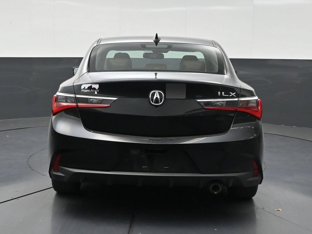 Used 2019 Acura ILX FWD image 4