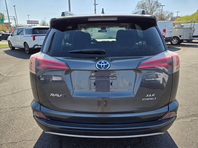 Used 2017 Toyota RAV4 XLE w/ All Weather Liner Package AWD/4WD image 7