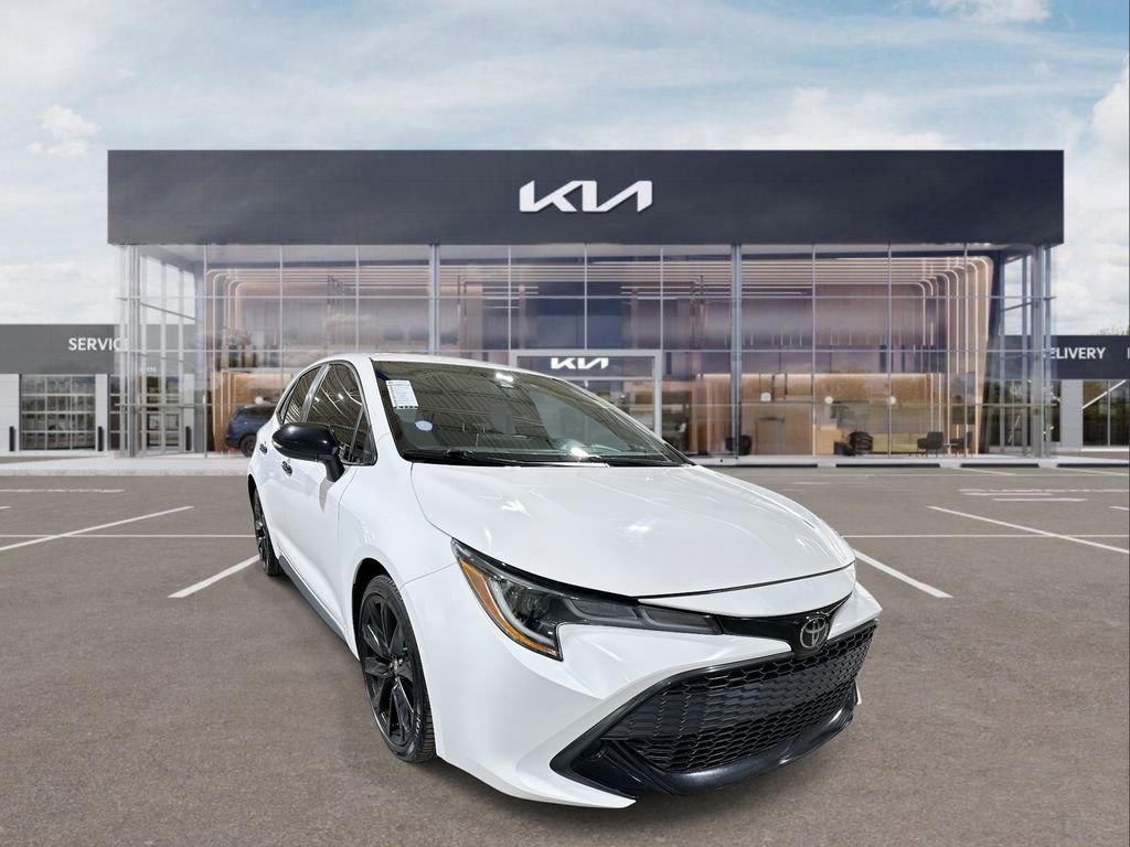Used 2021 Toyota Corolla SE image 2