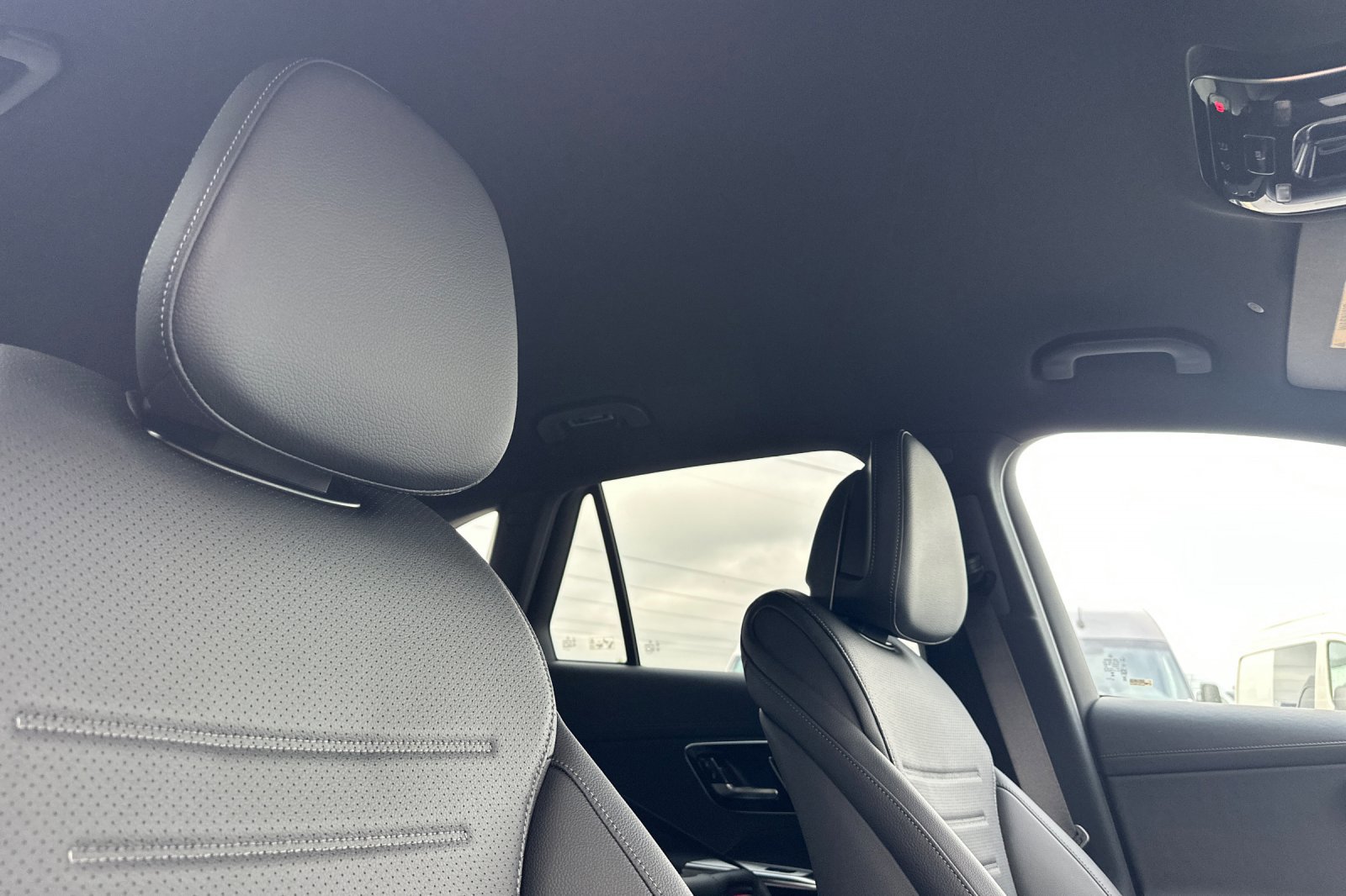 New 2026 Mercedes-Benz GLC 300 4MATIC image 17