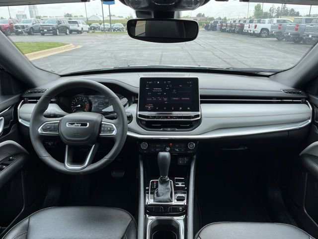 Used 2024 Jeep Compass Limited image 24