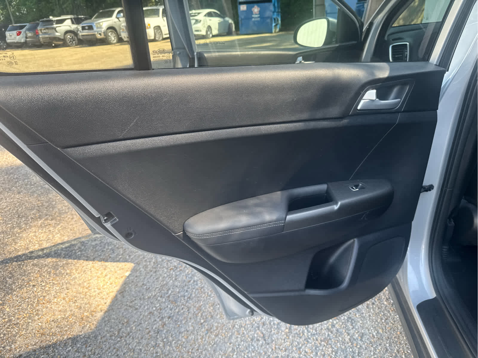 Used 2022 Kia Sportage LX image 25