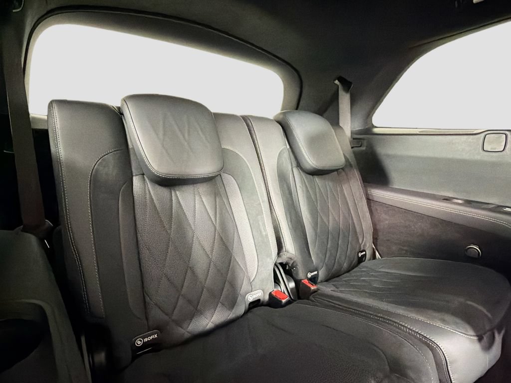 Used 2024 Mercedes-Benz GLS 63 AMG 4MATIC image 28