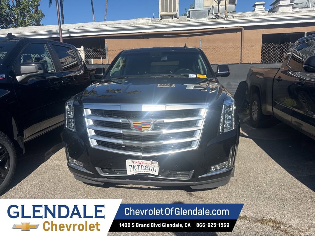 Used 2015 Cadillac Escalade Luxury image 8