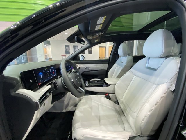 New 2025 Hyundai Tucson Limited image 26