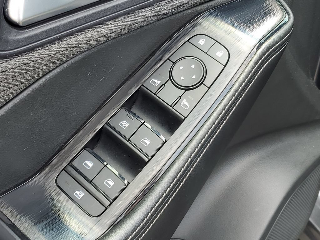 Used 2023 Nissan Rogue SV AWD/4WD image 25