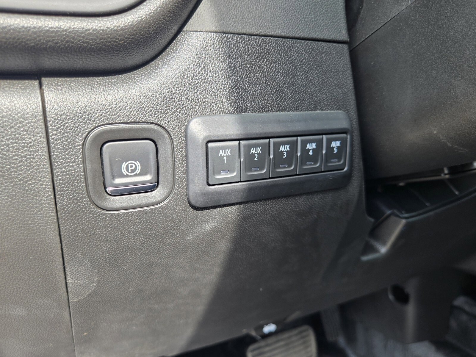 New 2025 GMC Sierra 2500 Pro w/ Convenience Package image 29