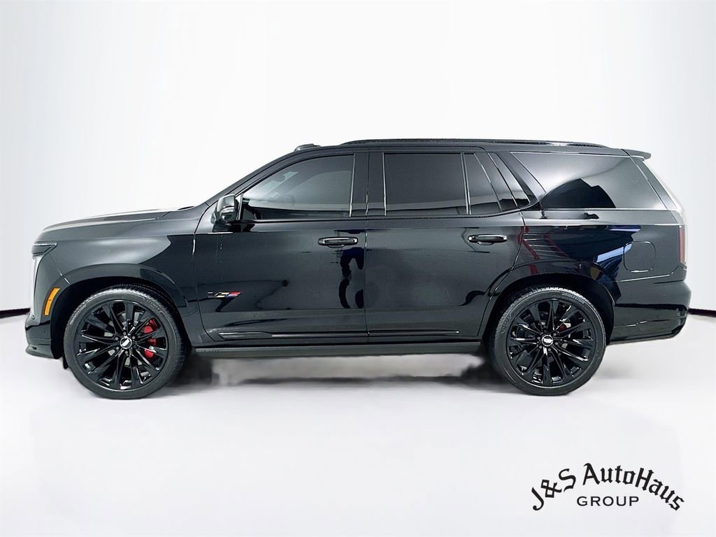 Used 2025 Cadillac Escalade V w/ LPO, ONYX Package image 4