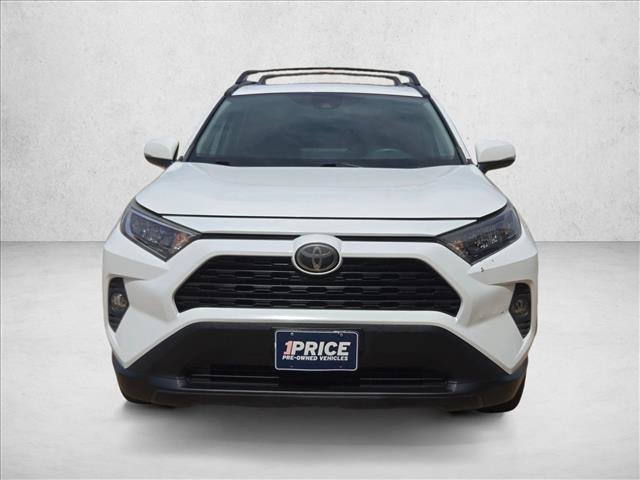 Used 2019 Toyota RAV4 XLE FWD image 2
