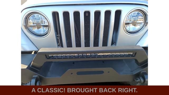 Used 2004 Jeep Wrangler 4WD image 10