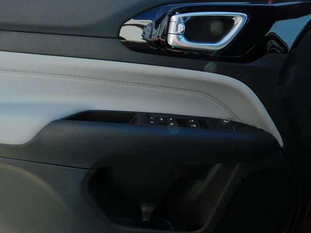 New 2026 Jeep Compass Limited AWD/4WD image 13