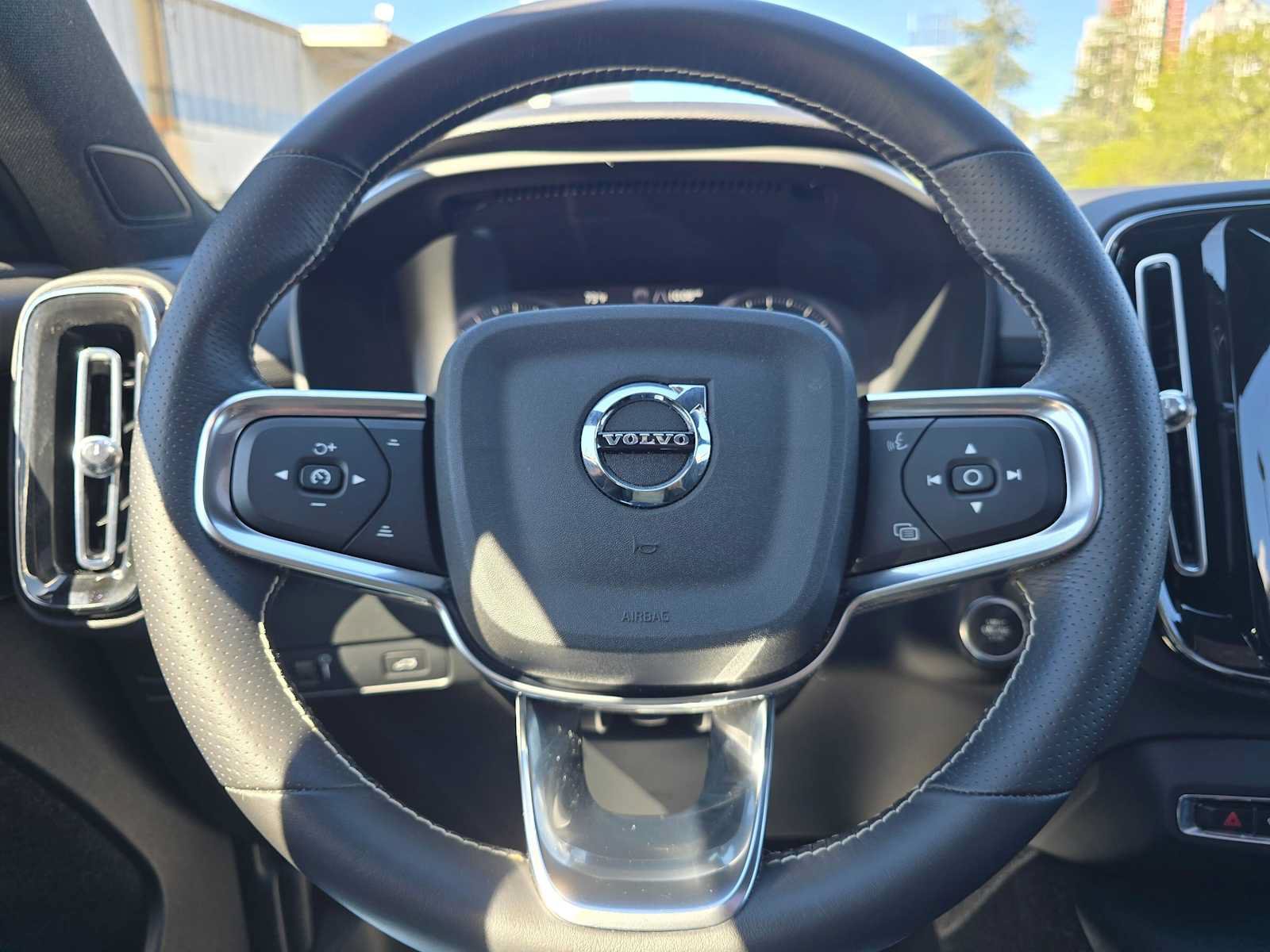 Used 2021 Volvo XC40 T5 R-Design AWD/4WD image 24