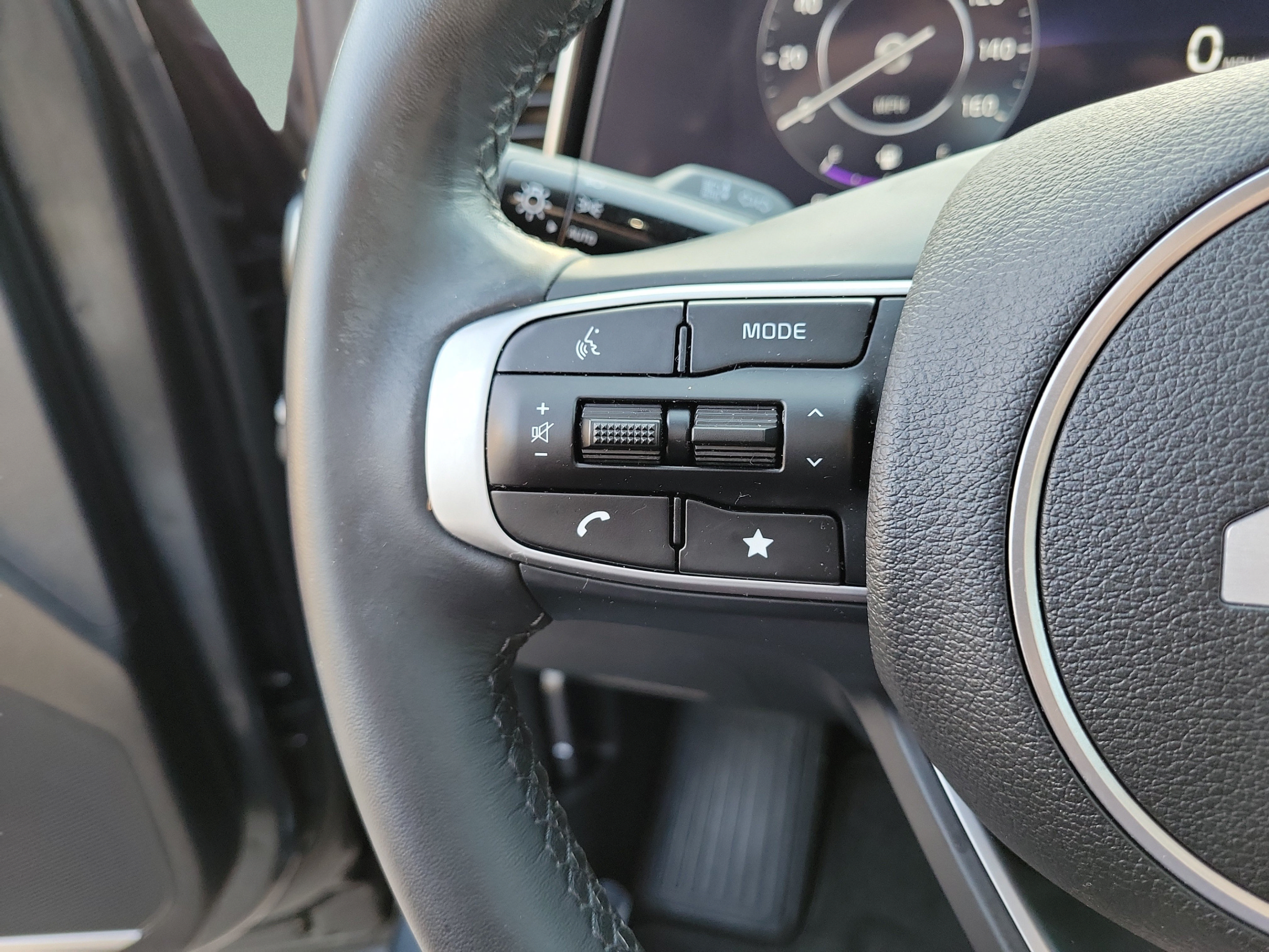 Used 2024 Kia Sportage SX FWD image 25