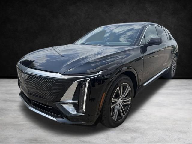 Used 2023 Cadillac Lyriq AWD image 9