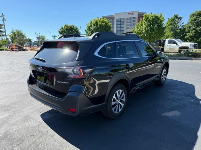 Used 2024 Subaru Outback Premium AWD/4WD image 8