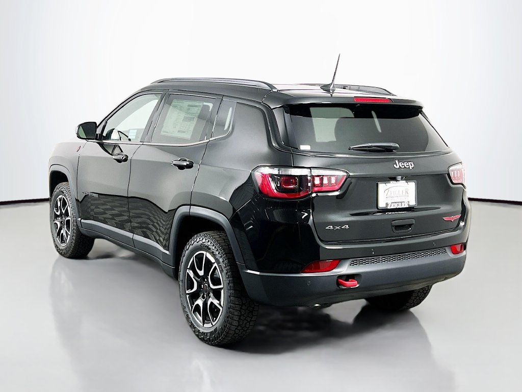 New 2026 Jeep Compass Trailhawk w/ Sun, Sound & Navigation Group AWD/4WD image 5