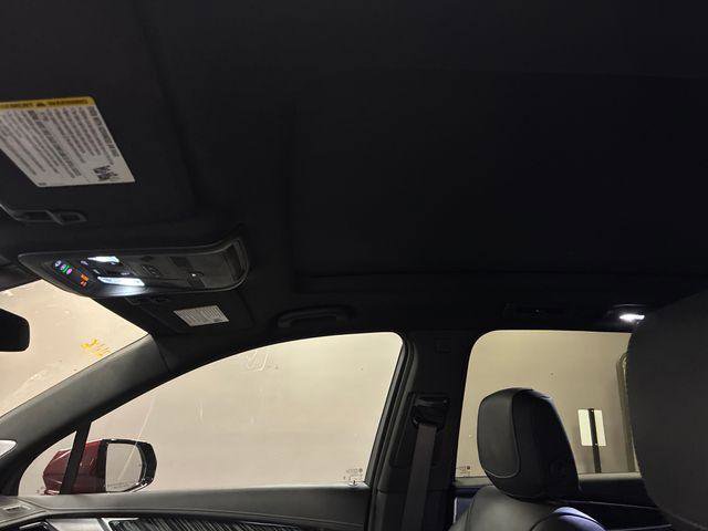 Used 2025 Cadillac XT6 Premium Luxury FWD image 54