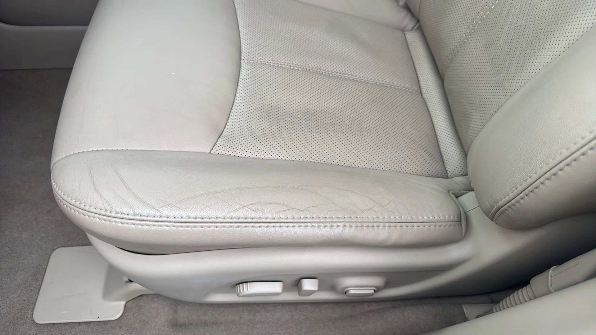 Used 2014 Nissan Pathfinder Platinum w/ Platinum Premium Package image 15