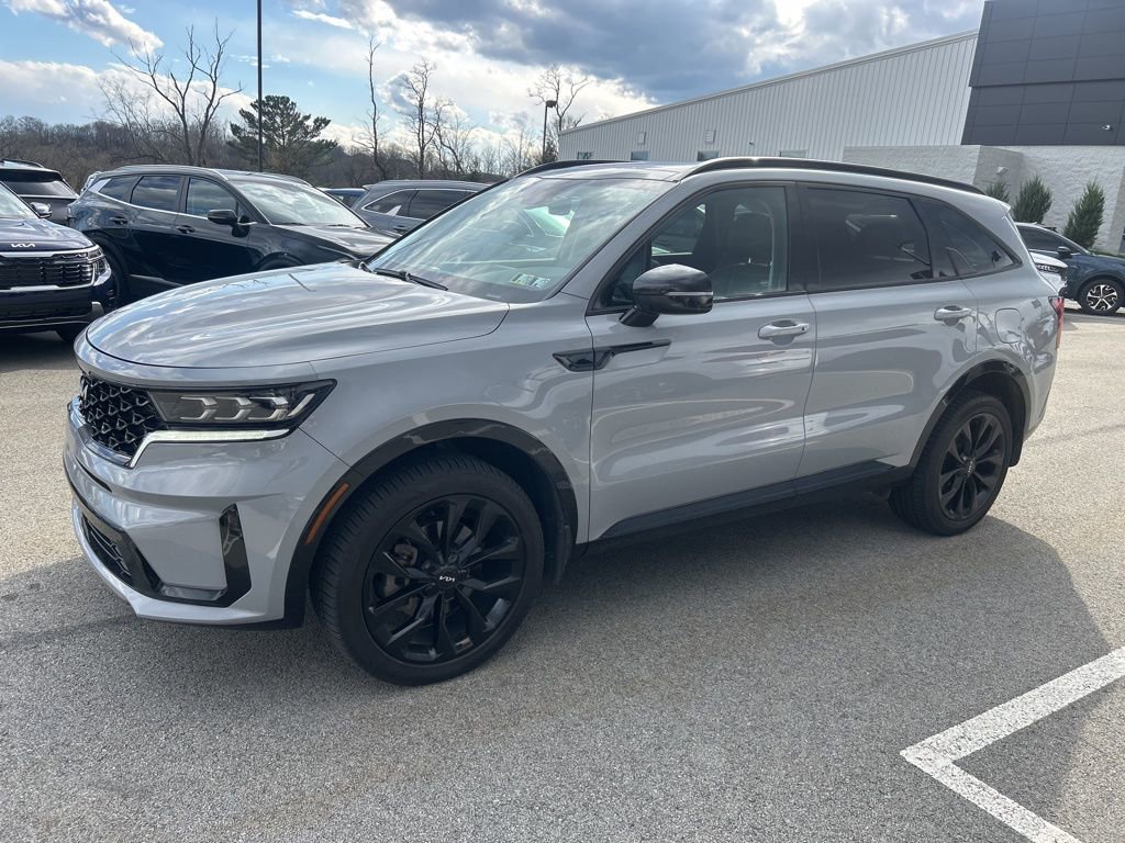 Certified 2022 Kia Sorento SX image 3