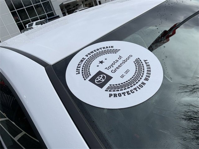 Used 2025 Toyota Camry SE image 35