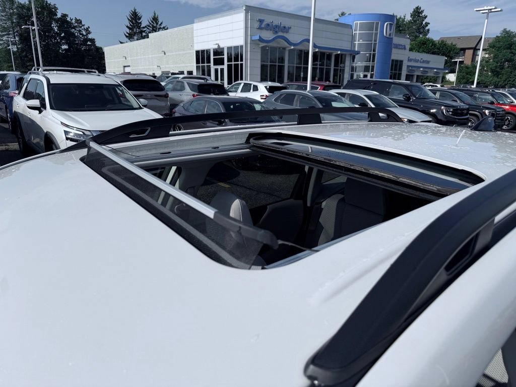 Used 2024 Subaru Forester Premium AWD/4WD image 11