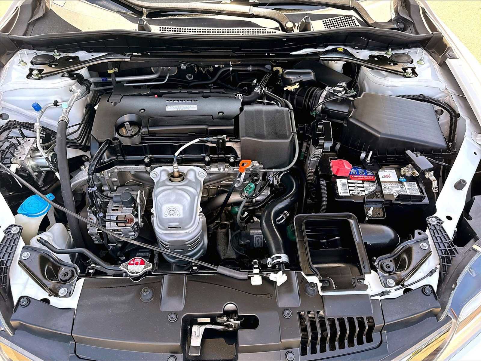 Used 2017 Honda Accord EX image 13