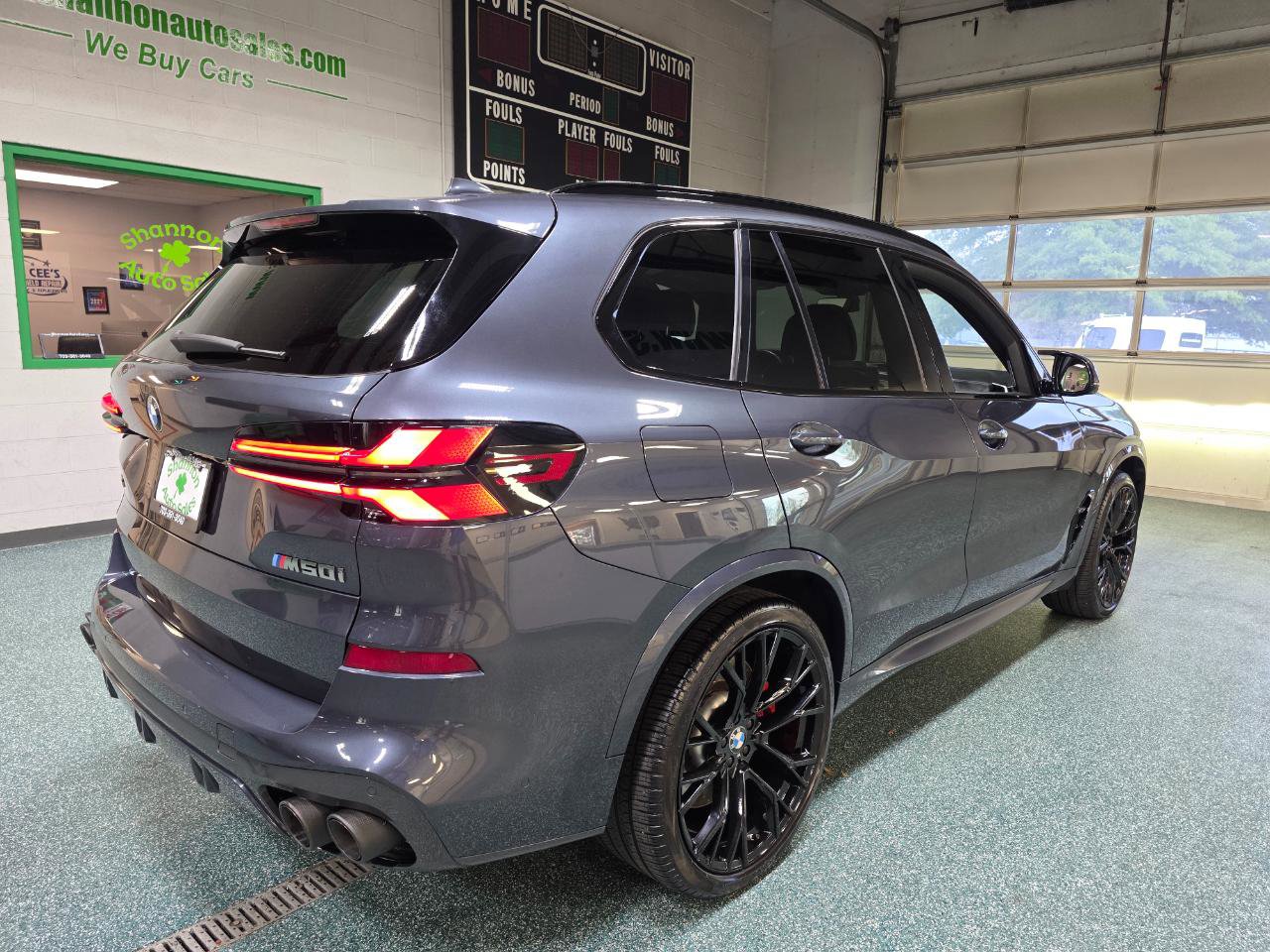 Used 2020 BMW X5 M50i w/ Executive Package image 6