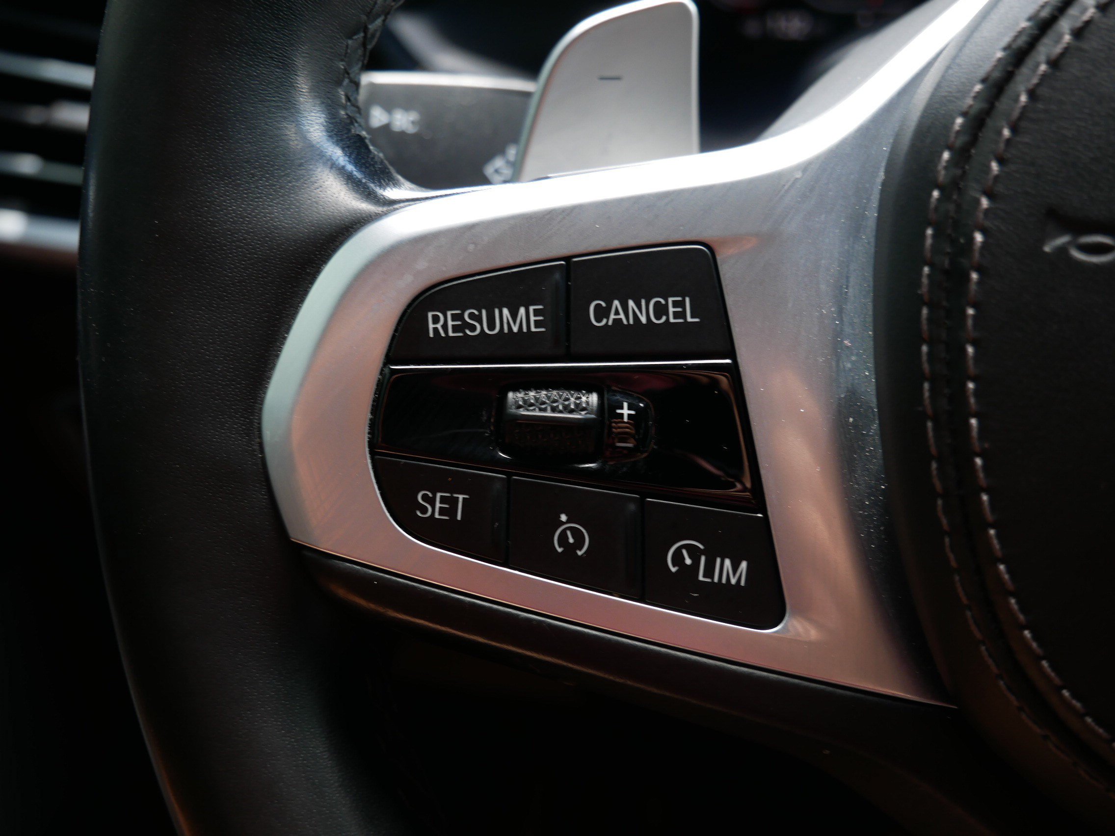 Used 2020 BMW X5 M50i w/ Premium Package AWD/4WD image 26