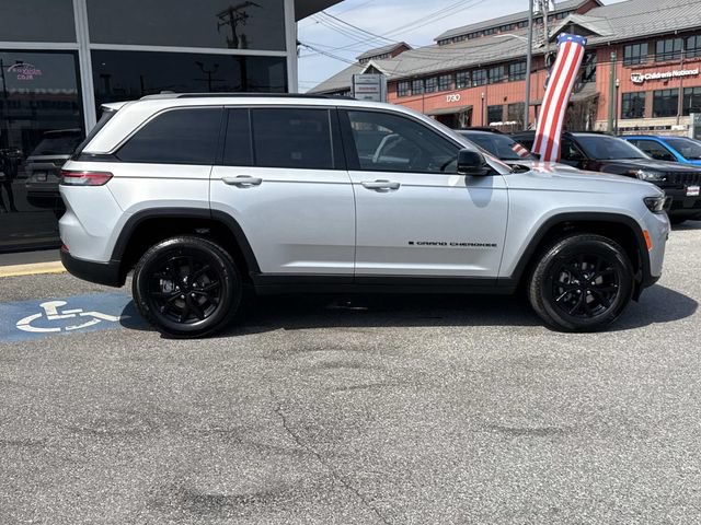 New 2026 Jeep Grand Cherokee Altitude AWD/4WD image 38