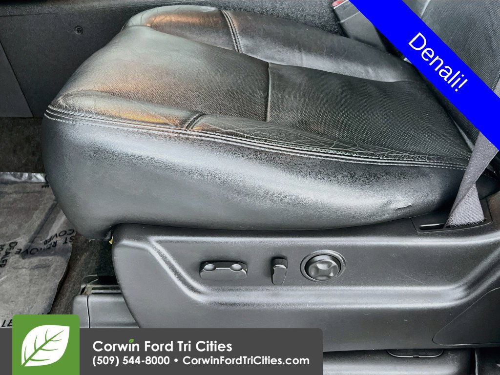 Used 2012 GMC Yukon Denali AWD/4WD image 23