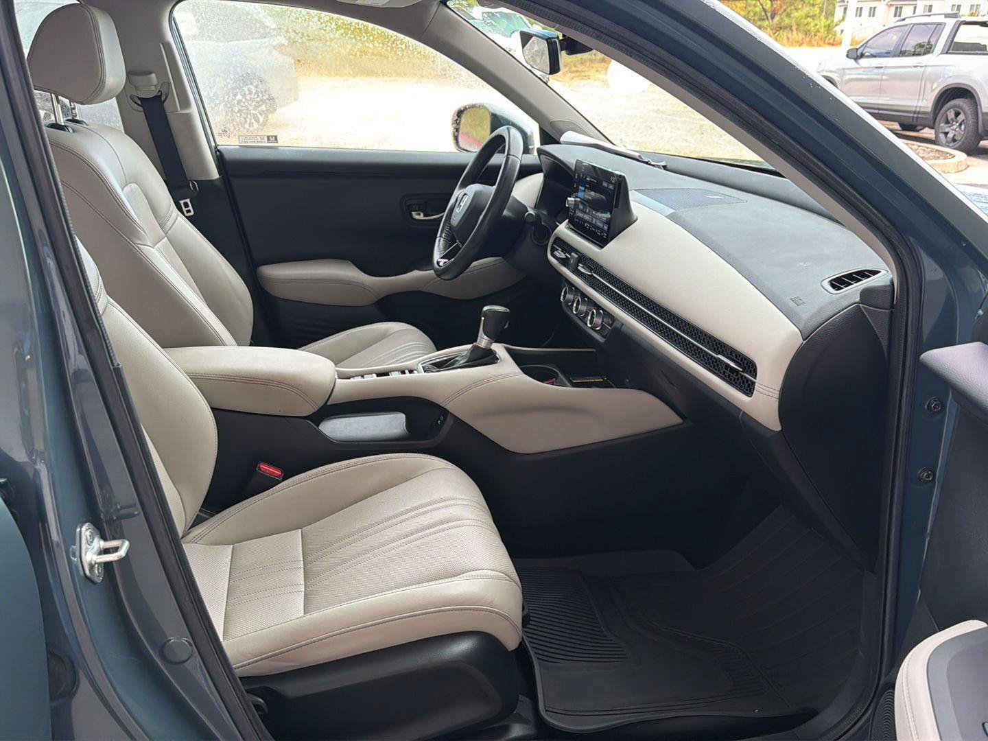 Used 2024 Honda HR-V EX-L image 13