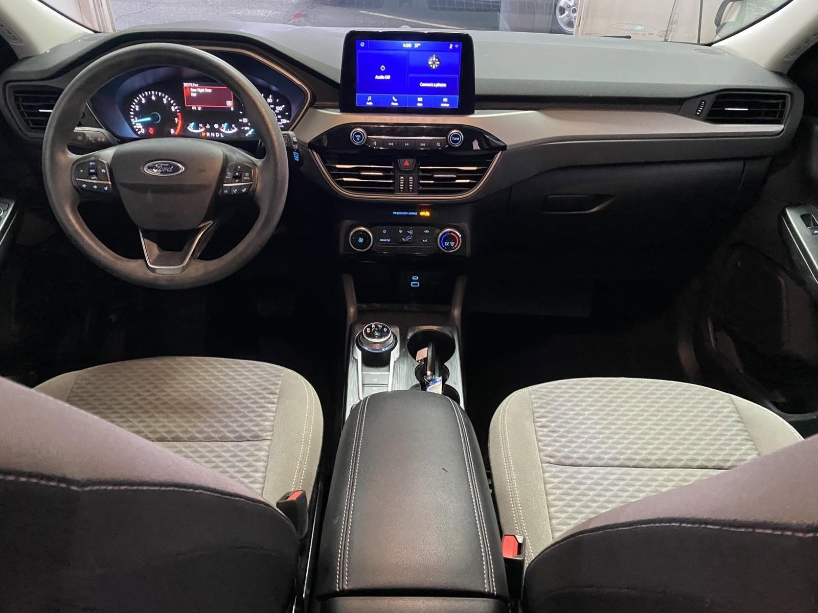 Used 2022 Ford Escape SE image 13