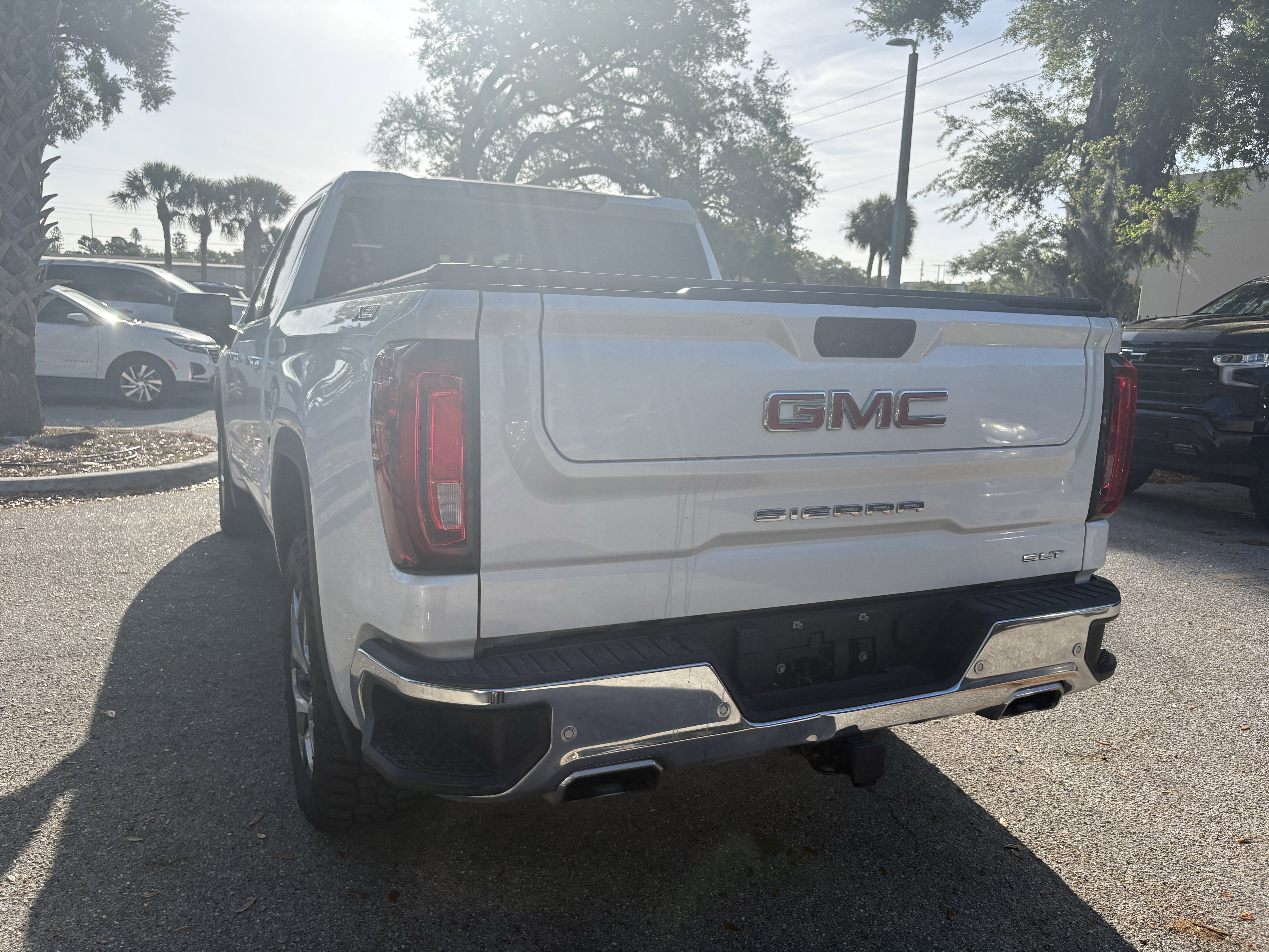 Used 2022 GMC Sierra 1500 SLT w/ SLT Premium Plus Package image 4