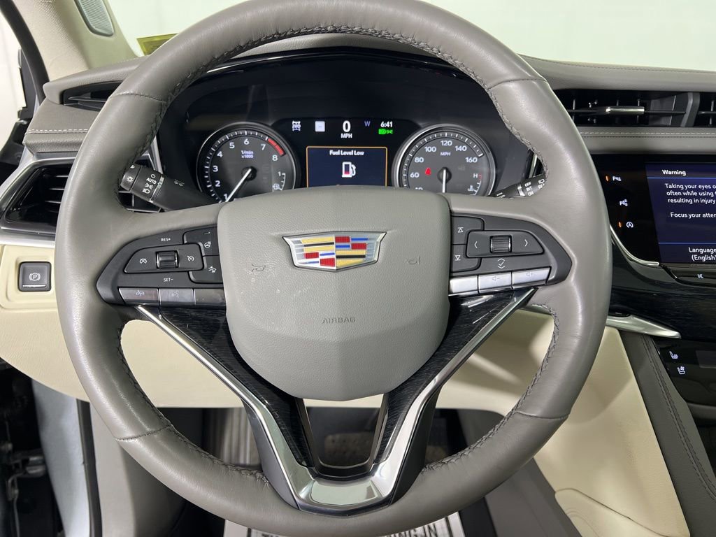 Used 2023 Cadillac XT6 Premium Luxury w/ Technology Package image 15