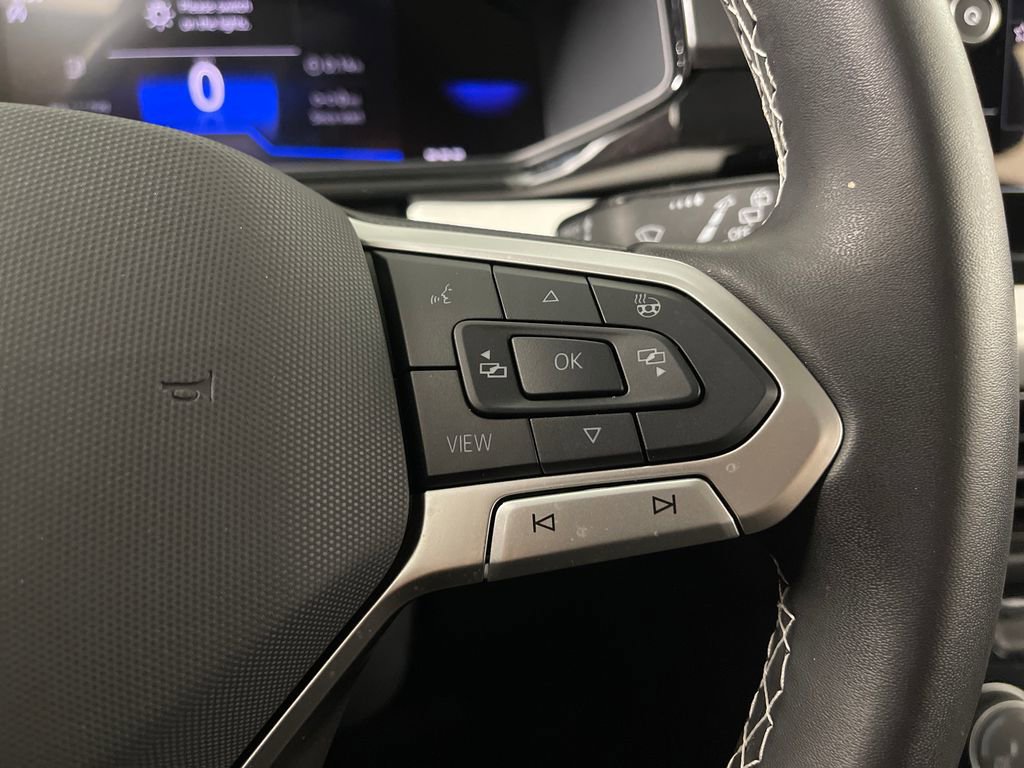 Used 2025 Volkswagen Taos S image 29