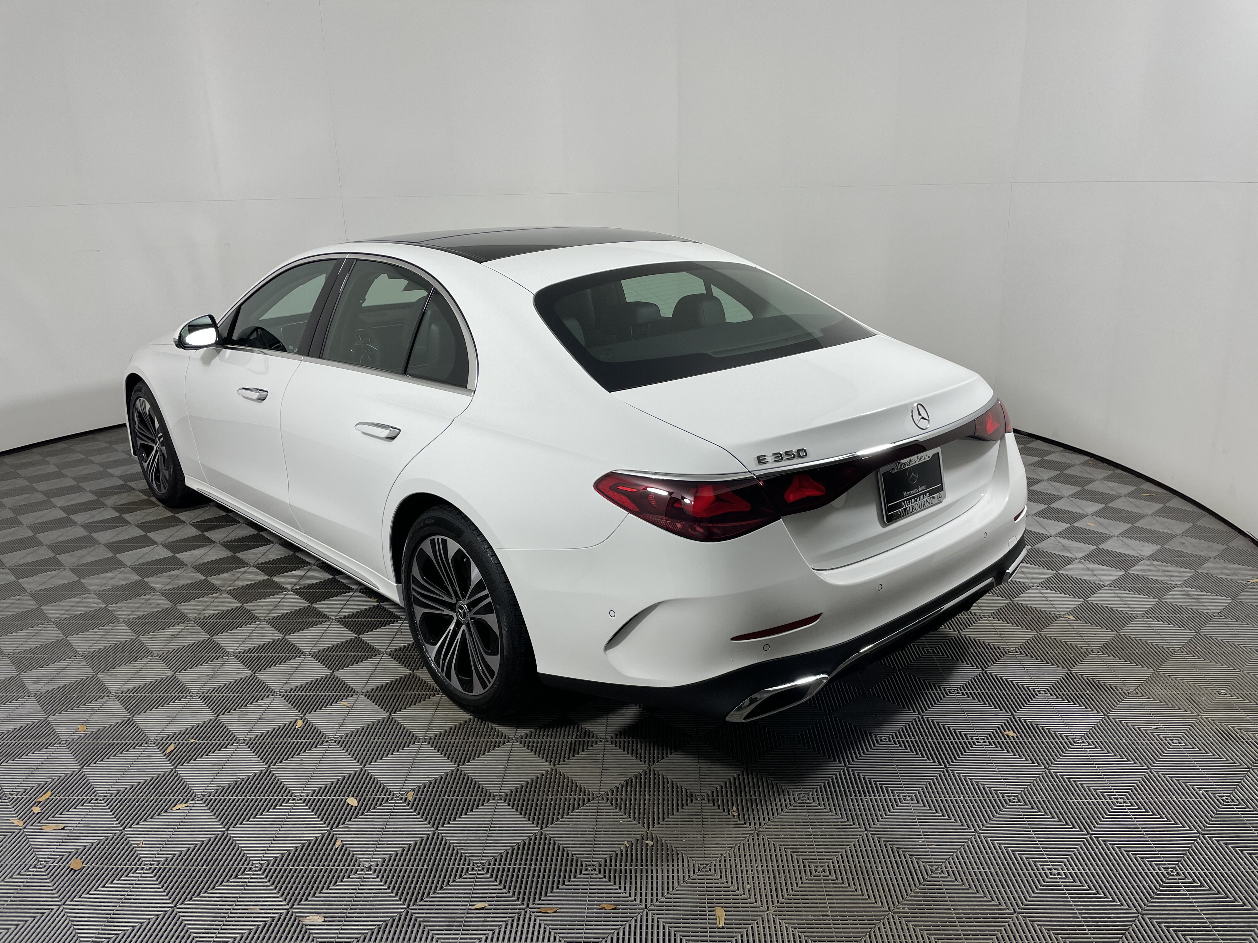 New 2026 Mercedes-Benz E 350 Sedan image 3