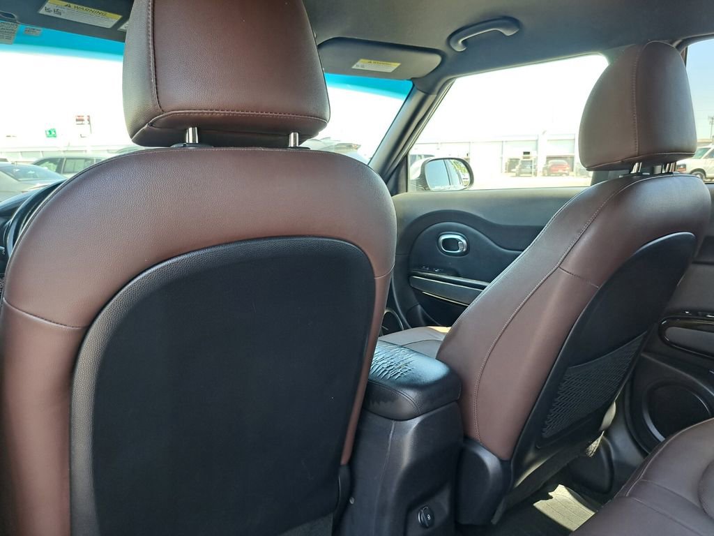 Used 2017 Kia Soul + image 21