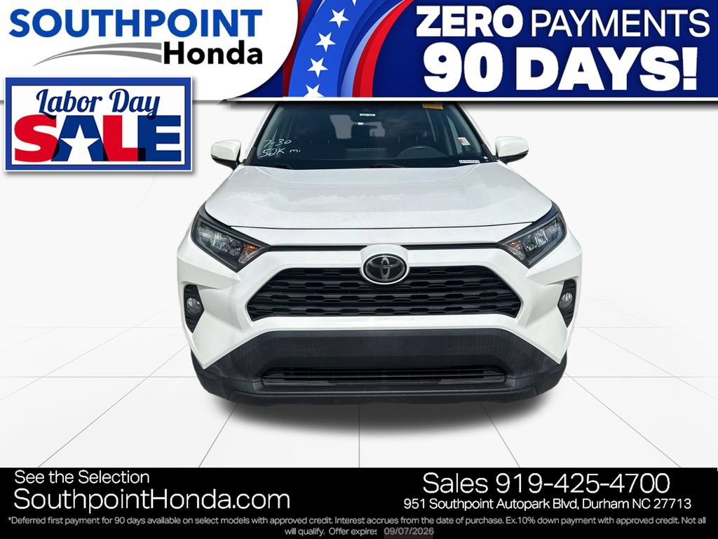 Used 2019 Toyota RAV4 XLE w/ Convenience Package FWD image 2