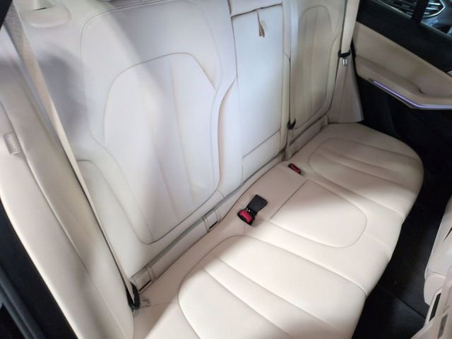 Used 2020 BMW X5 sDrive40i w/ Premium Package image 29