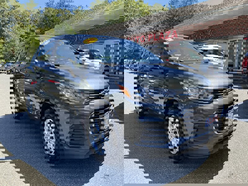 Used 2020 Chevrolet Trax LS image 3