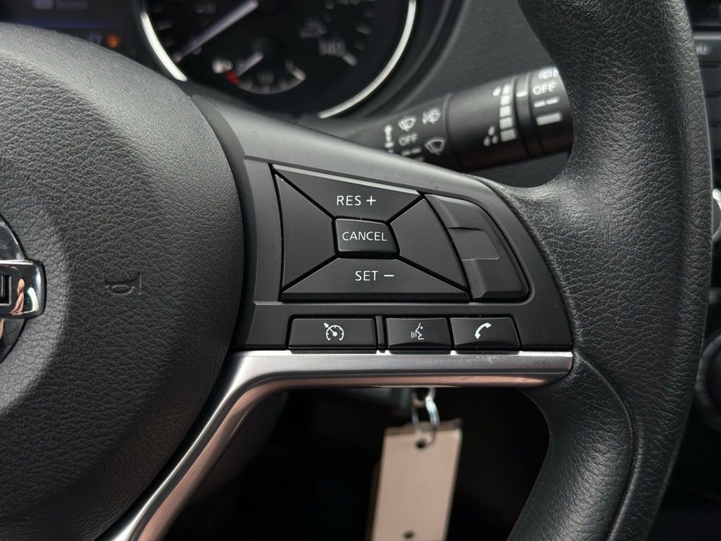 Used 2018 Nissan Rogue S image 28