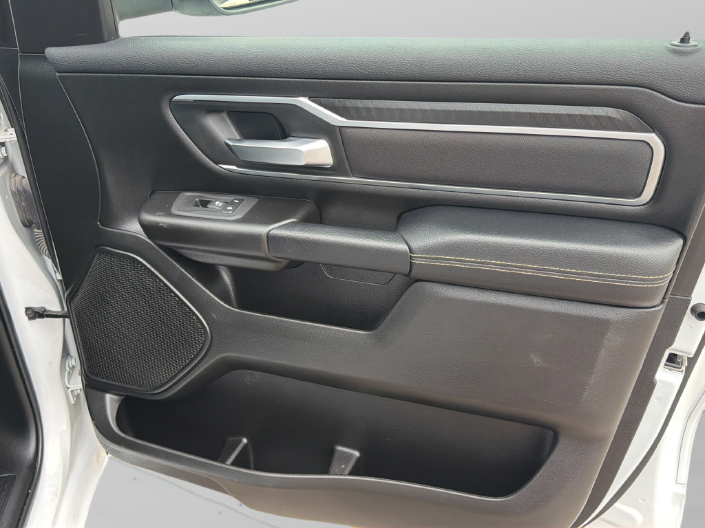 Used 2025 RAM 1500 Big Horn AWD/4WD image 9