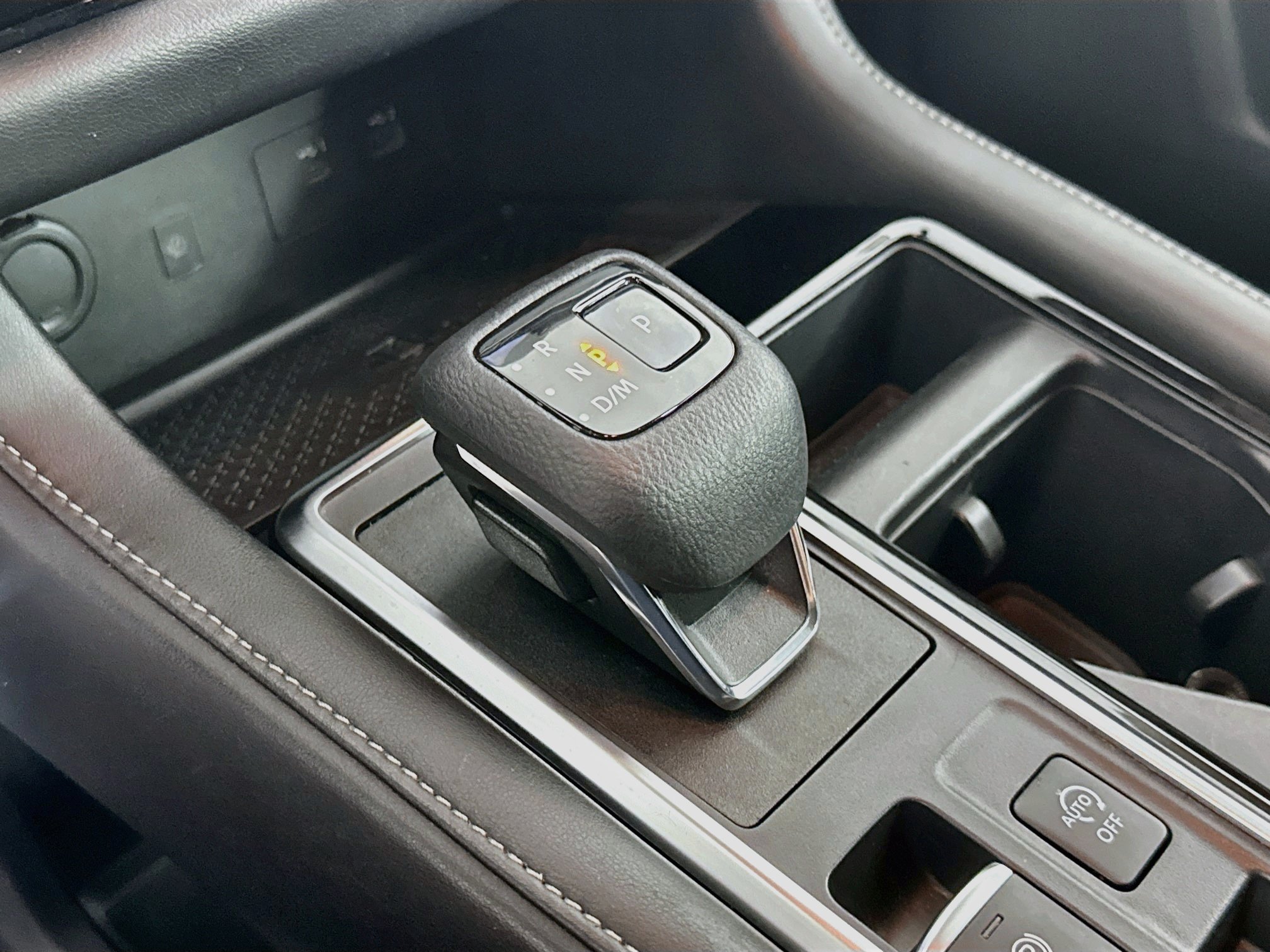 Used 2022 Nissan Pathfinder SL w/ SL Premium Package FWD image 25