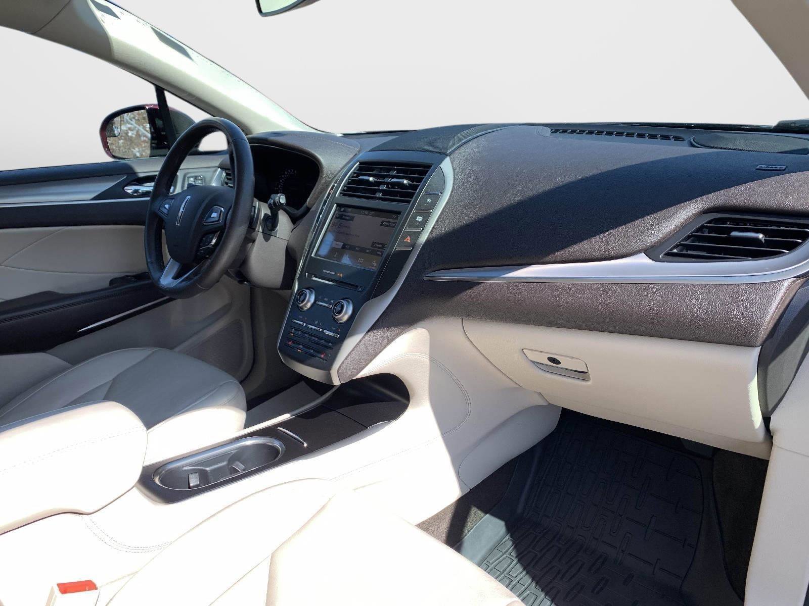 Used 2019 Lincoln MKC Premiere image 42