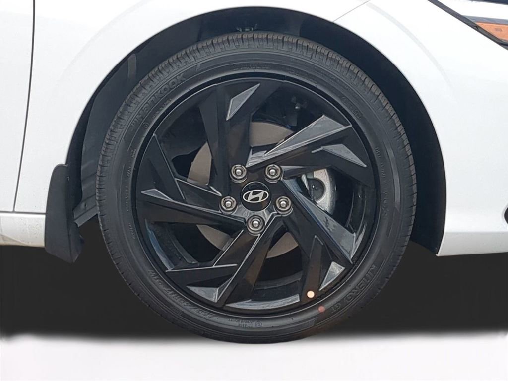 New 2026 Hyundai Elantra SEL Sport image 11