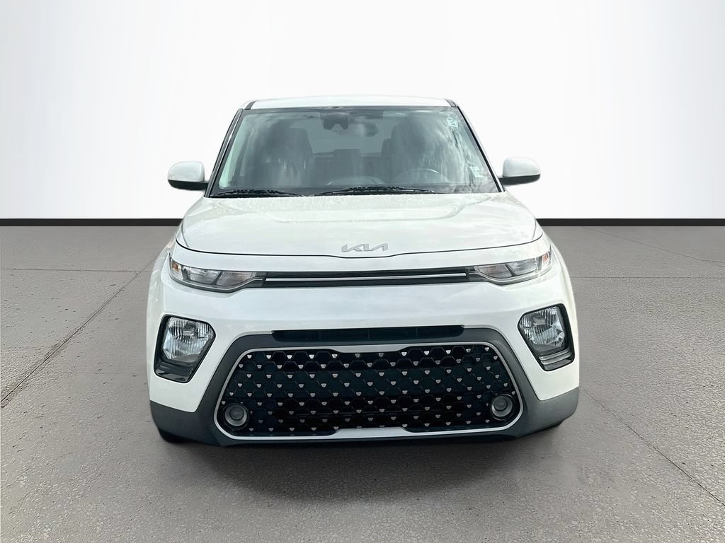 Certified 2022 Kia Soul EX FWD image 2